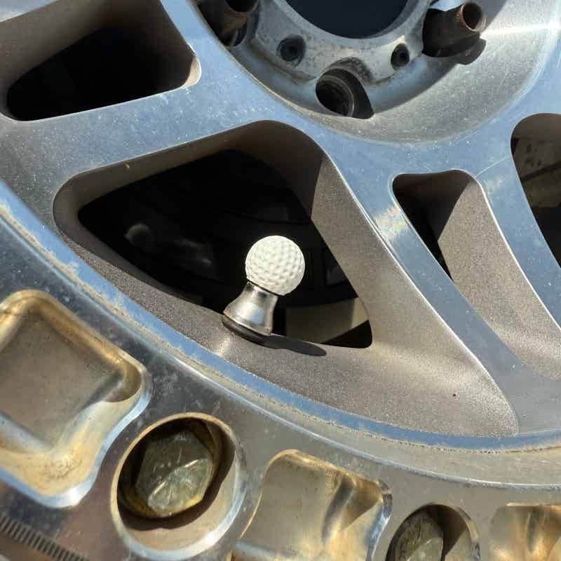 Motorcycle Valve Cover - Golfball-förmige Reifenventilkappen für Autos Universelle Rad-Luftstaubkappen
